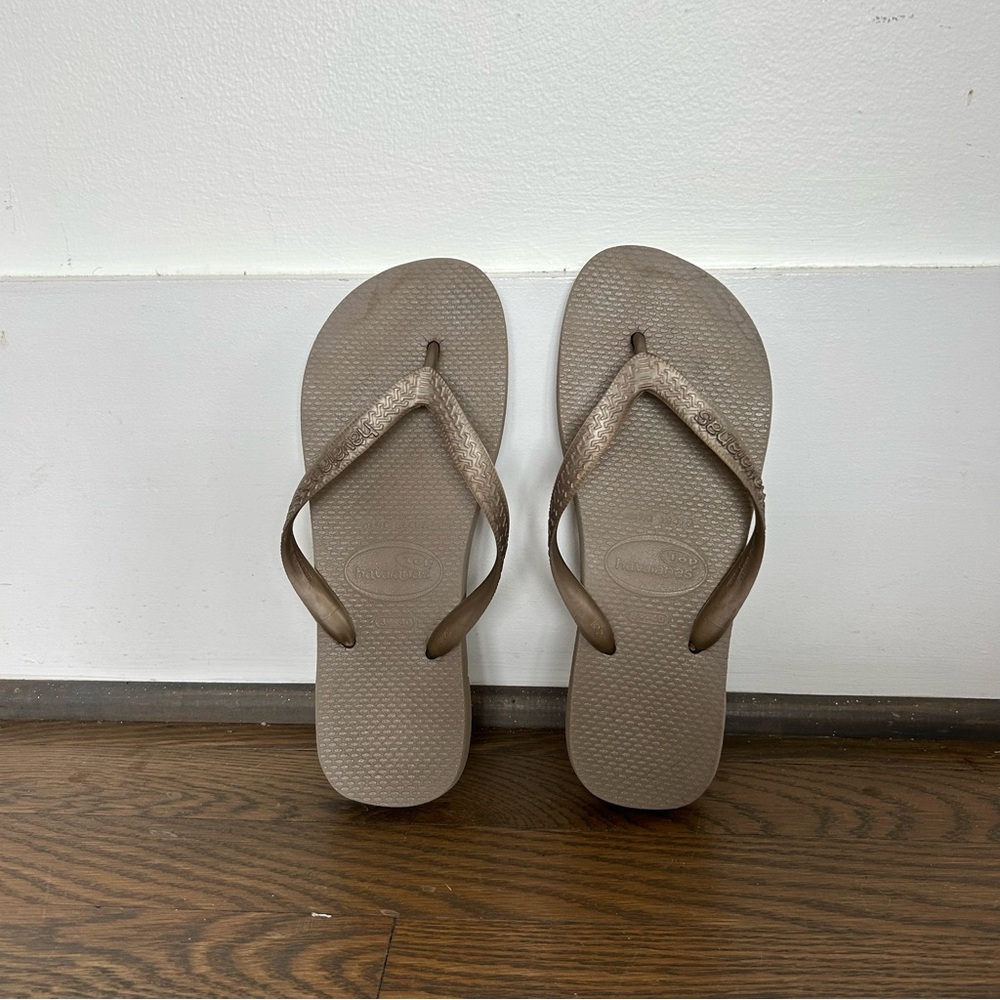 Havianas Flip-Flips size 7/8